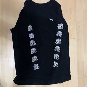 Large Obey long sleeve with white roses